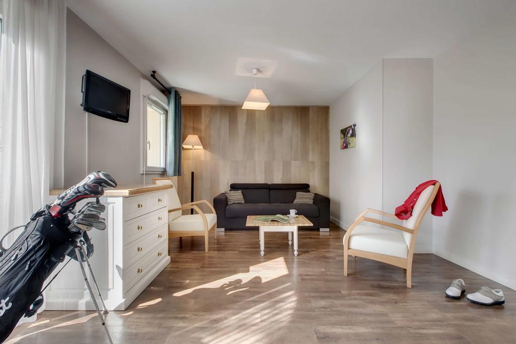 Appartements Les Ormes Epiniac Ngoại thất bức ảnh