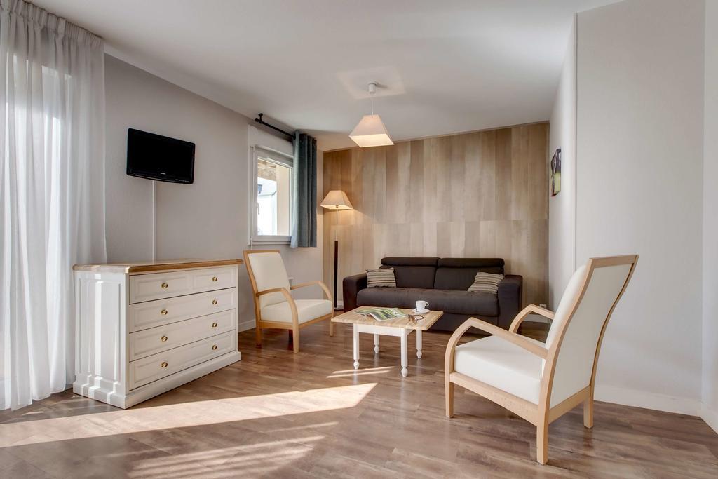Appartements Les Ormes Epiniac Ngoại thất bức ảnh